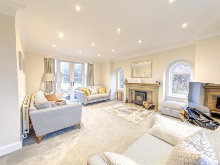 3 bedroom Detached house for sale in Sparken Hill, Worksop, S80