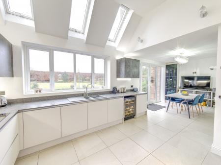 3 bedroom Detached house for sale in Sparken Hill, Worksop, S80