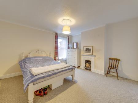 3 bedroom Terraced House for sale in Spring Hill, Whitwell, S80