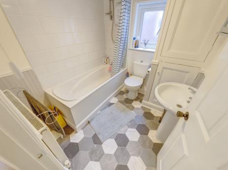 3 bedroom Terraced House for sale in Spring Hill, Whitwell, S80