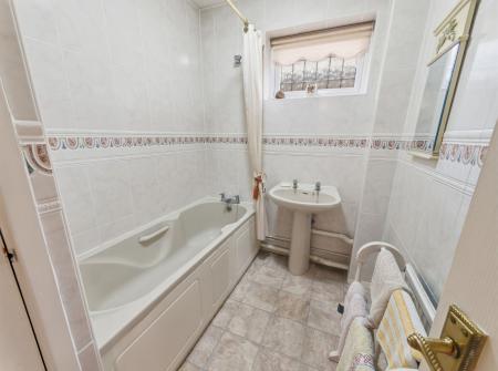 3 bedroom Detached bungalow for sale in Water Meadows, Worksop, S80
