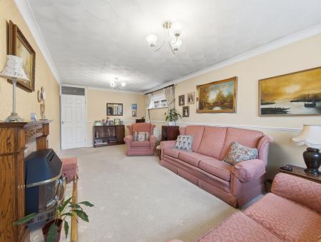 3 bedroom Detached bungalow for sale in Water Meadows, Worksop, S80