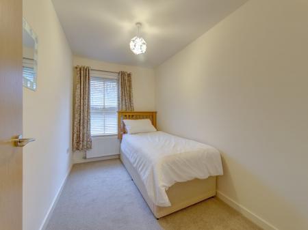 2 bedroom Flat for sale in Grove Court, Worksop, S80