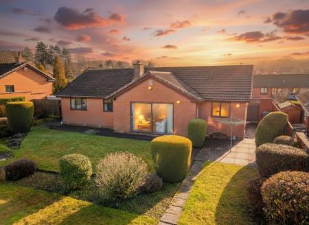 2 bedroom Detached bungalow for sale in Water Meadows, Worksop, S80