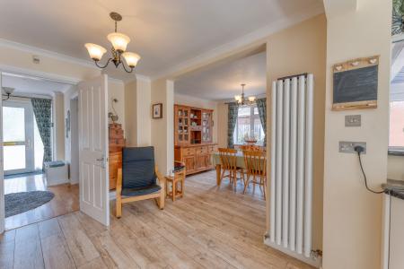 3 bedroom Detached bungalow for sale in Shireoaks Common, Shireoaks, S81