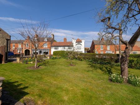 4 bedroom Detached house for sale in High Street, Whitwell, S80