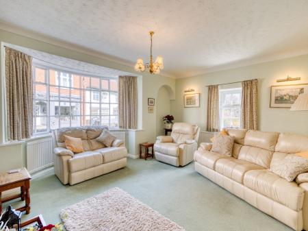 4 bedroom Detached house for sale in High Street, Whitwell, S80