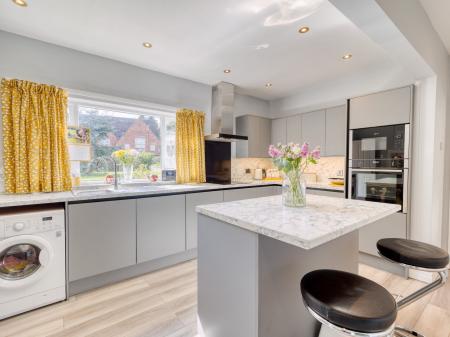 4 bedroom Detached house for sale in High Street, Whitwell, S80