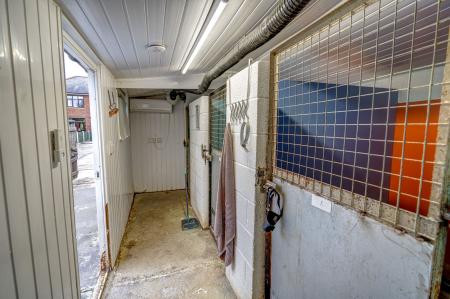 3 bedroom Semi-detached house for sale in Tinkers Hill, Carlton-In-Lindrick, S81