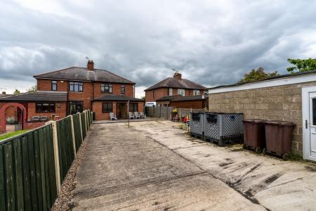 3 bedroom Semi-detached house for sale in Tinkers Hill, Carlton-In-Lindrick, S81