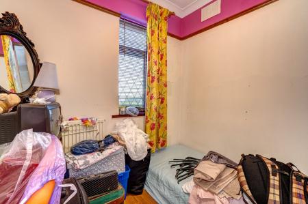 3 bedroom Semi-detached house for sale in Tinkers Hill, Carlton-In-Lindrick, S81