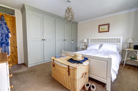 4 bedroom Detached house for sale in Windsor Road, Carlton-In-Lindrick, S81