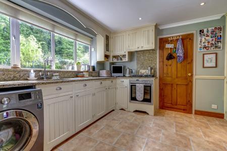 4 bedroom Detached house for sale in Windsor Road, Carlton-In-Lindrick, S81