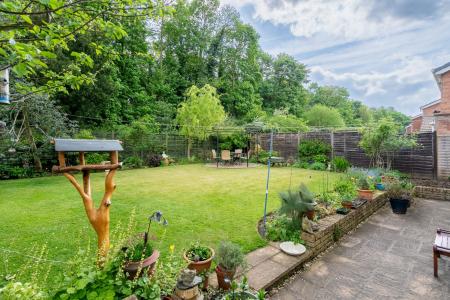 4 bedroom Detached house for sale in Windsor Road, Carlton-In-Lindrick, S81