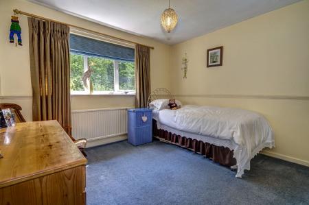 4 bedroom Detached house for sale in Windsor Road, Carlton-In-Lindrick, S81