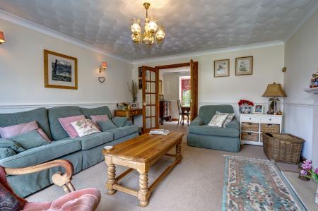 4 bedroom Detached house for sale in Windsor Road, Carlton-In-Lindrick, S81