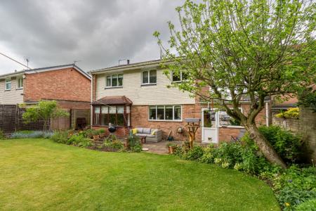 4 bedroom Detached house for sale in Windsor Road, Carlton-In-Lindrick, S81