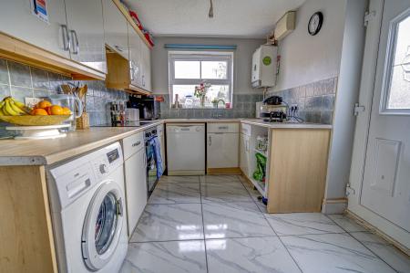 4 bedroom Detached house for sale in Chatsworth Road, Creswell, S80