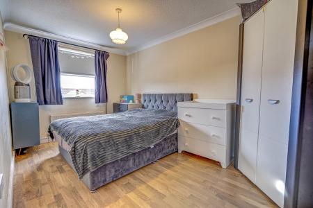 4 bedroom Detached house for sale in Chatsworth Road, Creswell, S80