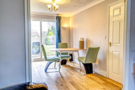 4 bedroom Detached house for sale in Chatsworth Road, Creswell, S80