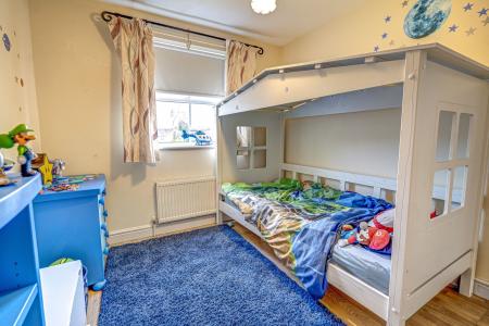 4 bedroom Detached house for sale in Chatsworth Road, Creswell, S80