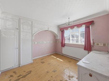 3 bedroom Semi-detached house for sale in Coleridge Road, Worksop, S81