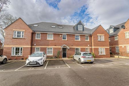Grove Court, Worksop, S80