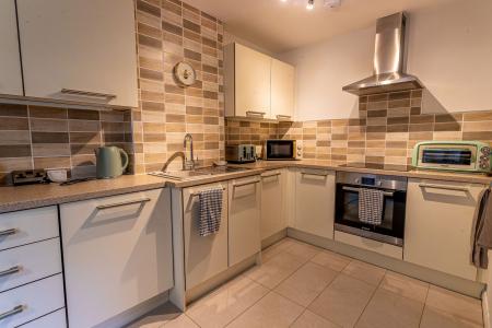 2 bedroom Flat for sale in Grove Court, Worksop, S80