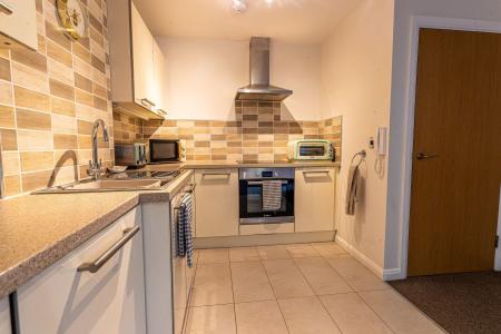 2 bedroom Flat for sale in Grove Court, Worksop, S80