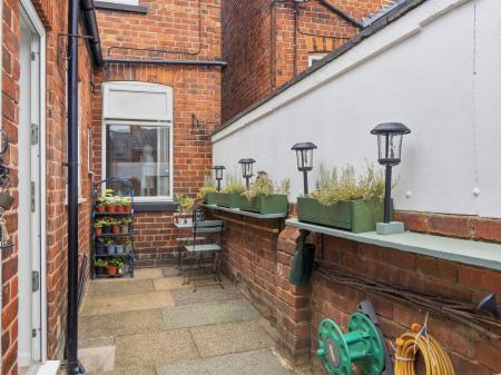 2 bedroom End of terrace house for sale in Duke Street, Whitwell, S80