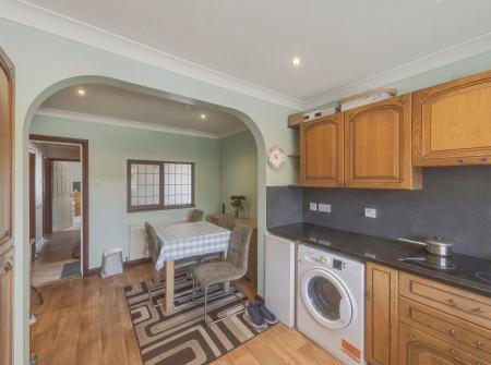 3 bedroom Detached bungalow for sale in Harworth Avenue, Blyth, S81