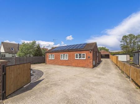 Harworth Avenue, Blyth, S81