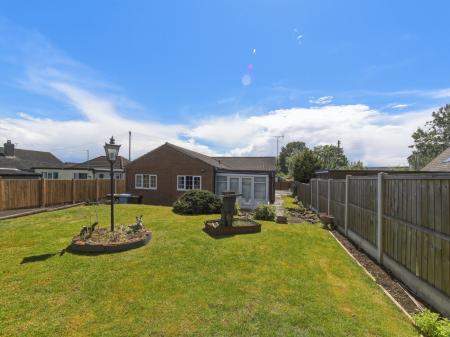 3 bedroom Detached bungalow for sale in Harworth Avenue, Blyth, S81