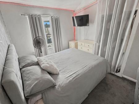 3 bedroom Semi-detached house for sale in Airstone Road, Askern, DN6
