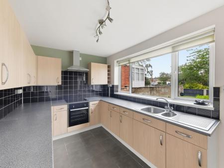 3 bedroom Semi-detached house for sale in Allsopp Drive, Worksop, S81