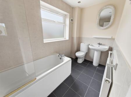 3 bedroom Semi-detached house for sale in Allsopp Drive, Worksop, S81