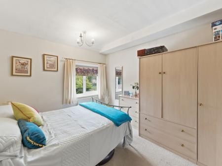 2 bedroom Semi-detached house for sale in Baulk Lane, Worksop, S81