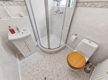 2 bedroom Semi-detached house for sale in Baulk Lane, Worksop, S81