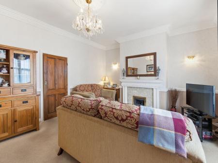 2 bedroom Semi-detached house for sale in Baulk Lane, Worksop, S81