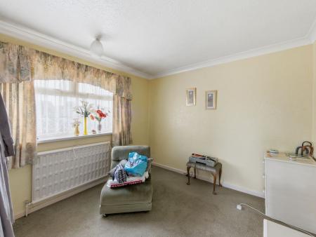 3 bedroom Semi-detached house for sale in Thackeray Close, Worksop, S81