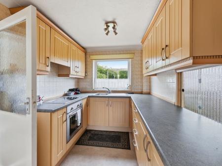 3 bedroom Semi-detached house for sale in Thackeray Close, Worksop, S81