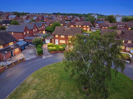 3 bedroom Semi-detached house for sale in Thackeray Close, Worksop, S81