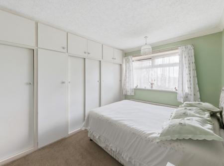 3 bedroom Semi-detached house for sale in Thackeray Close, Worksop, S81