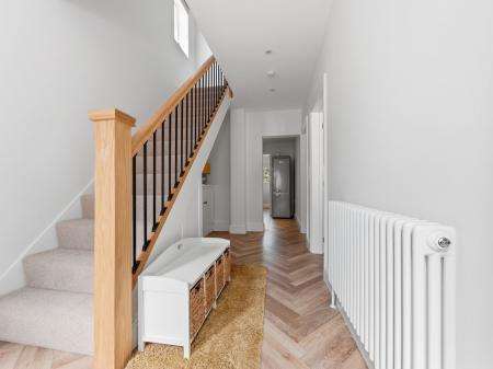 3 bedroom Semi-detached house for sale in Mansfield Road, Worksop, S80