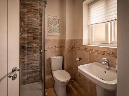 4 bedroom Detached Villa for sale in Old Green Close, Whitwell, S80