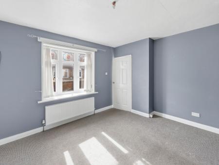 3 bedroom Semi-detached house for sale in Lincoln Street, Worksop, S80