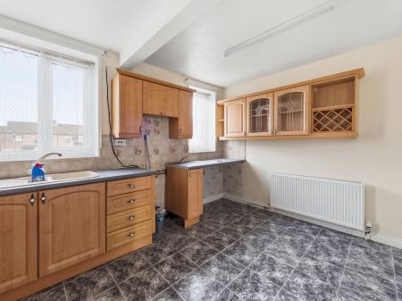 3 bedroom Semi-detached house for sale in Lincoln Street, Worksop, S80