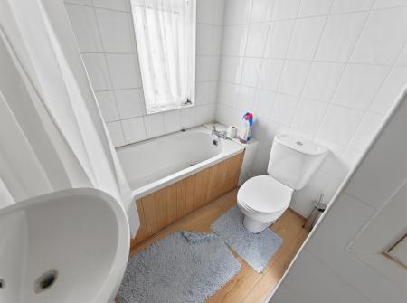 3 bedroom Semi-detached house for sale in Lincoln Street, Worksop, S80