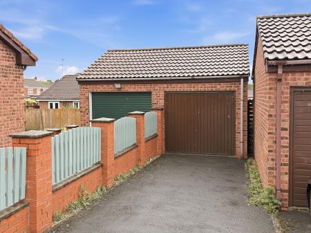2 bedroom Semi-detached bungalow for sale in Ackford Drive, Worksop, S80