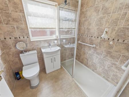 2 bedroom Semi-detached bungalow for sale in Ackford Drive, Worksop, S80